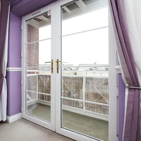 Opp Pw - Contractors And Workers, King Bed, Harbour Front, Parking, Wifi, Smart Tvs *