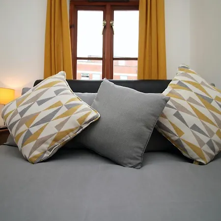 Opp Pw - Contractors And Workers, King Bed, Harbour Front, Parking, Wifi, Smart Tvs