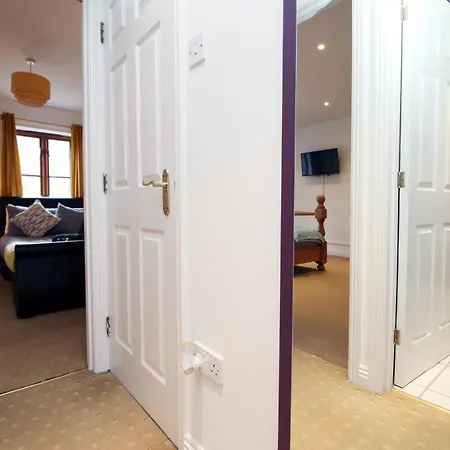 Opp Pw - Contractors And Workers, King Bed, Harbour Front, Parking, Wifi, Smart Tvs Bristol