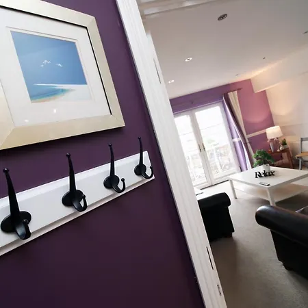Opp Pw - Contractors And Workers, King Bed, Harbour Front, Parking, Wifi, Smart Tvs * Bristol