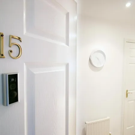 Opp Pw - Contractors And Workers, King Bed, Harbour Front, Parking, Wifi, Smart Tvs