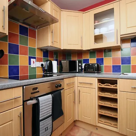 Opp Pw - Contractors And Workers, King Bed, Harbour Front, Parking, Wifi, Smart Tvs Apartment