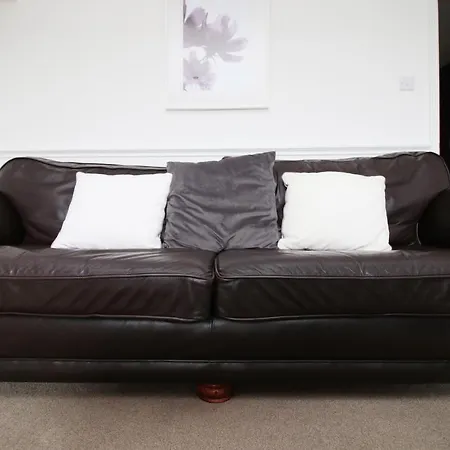 Opp Pw - Contractors And Workers, King Bed, Harbour Front, Parking, Wifi, Smart Tvs * Bristol