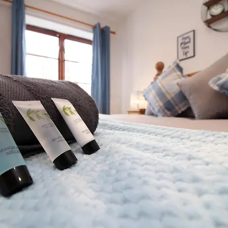 Opp Pw - Contractors And Workers, King Bed, Harbour Front, Parking, Wifi, Smart Tvs *